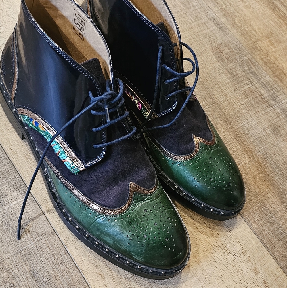 Women's Lace-Up Brogue Boots in Green and Navy with Iridescent Trim